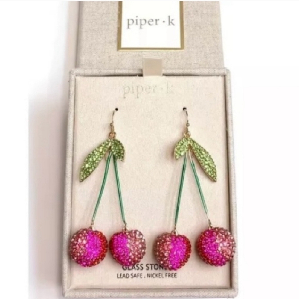 🍒▪️Piper K▪️ Cherry Rhinestone Drop Dangle  Earrings New in Box ✨️🍒 - Picture 3 of 3